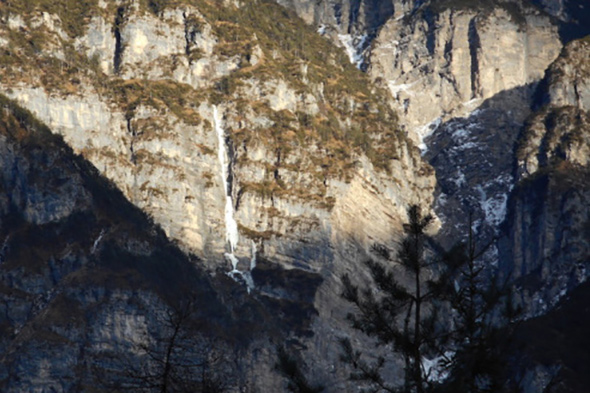 Via Cascata di Pino, Val Cimoliana, Dolomitas, escalada en hielo, alpinismo 