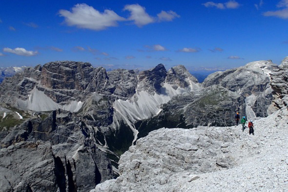 Viaz o cengia della caccia, Gruppo dei TRE SCARPERI, recorrido alpinistico facil en las dolomitas 