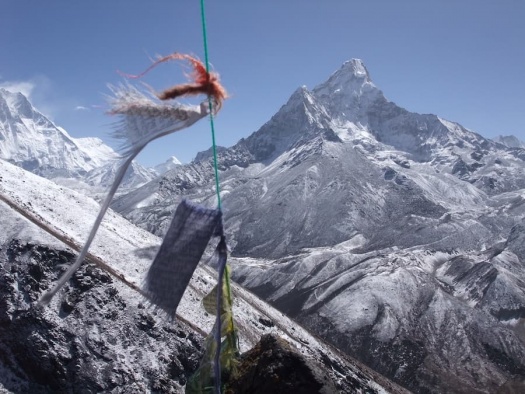 ama dablam ascension guiada santi padros nepal