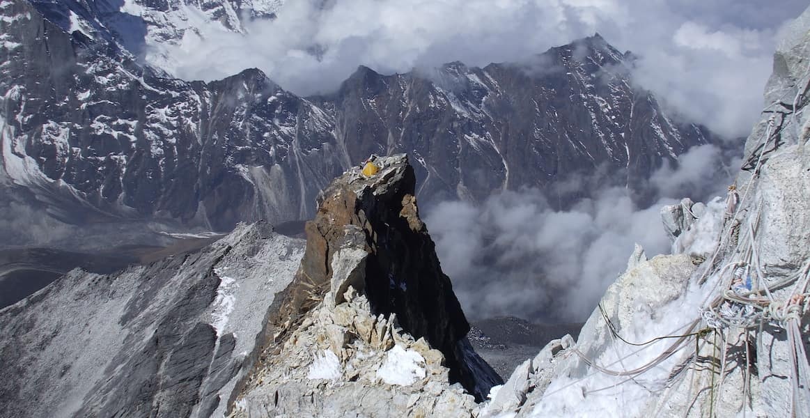 himalaya-alpinismo-ama-dablam-salidas-guiadas-ascension-guia-montana