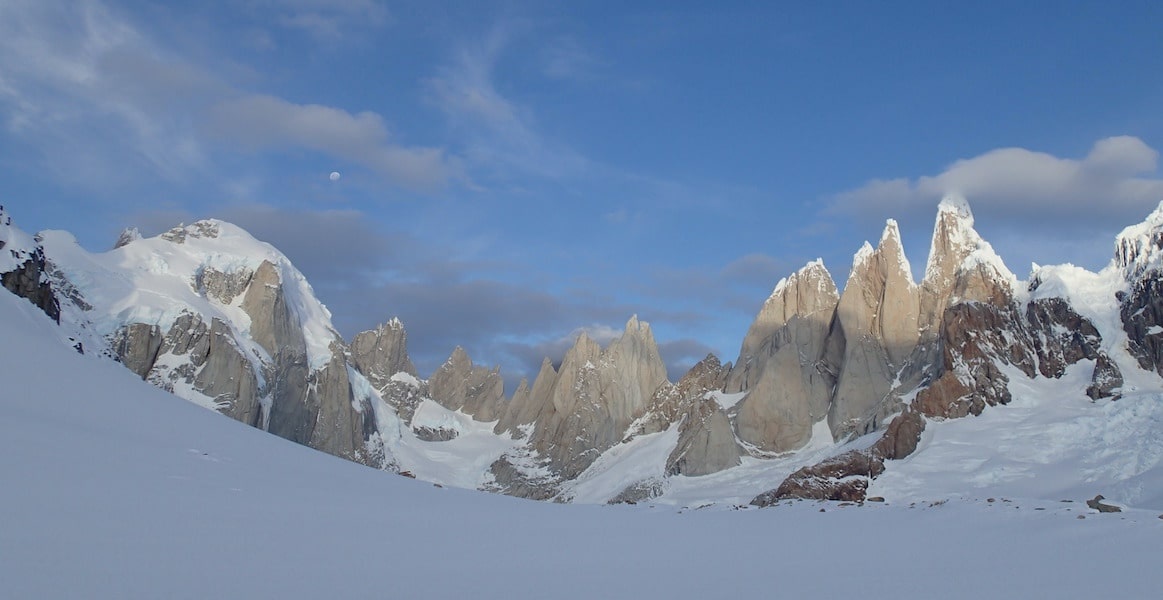 trekking-senderismo-vuelta-al-cerro-torre-paine-guia-montana